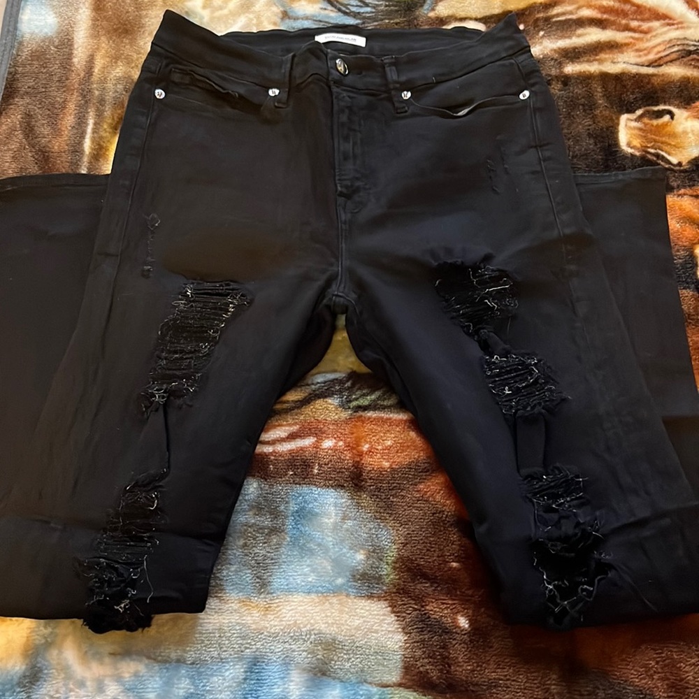 Good American size 31 black ripped skinny jeans 😍